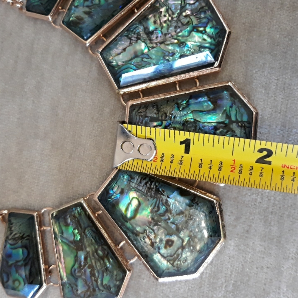 Shell Statement Necklace - Picture 11 of 12